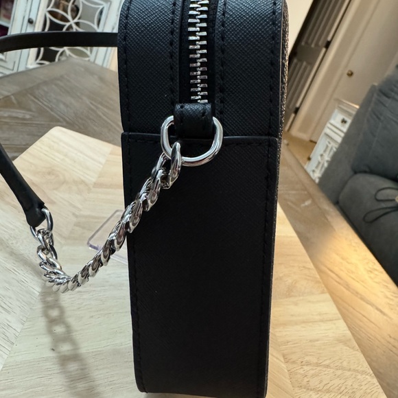 Michael Kors Jet Set East West Crossbody bag in black signature Saffiano leather - Picture 5 of 9